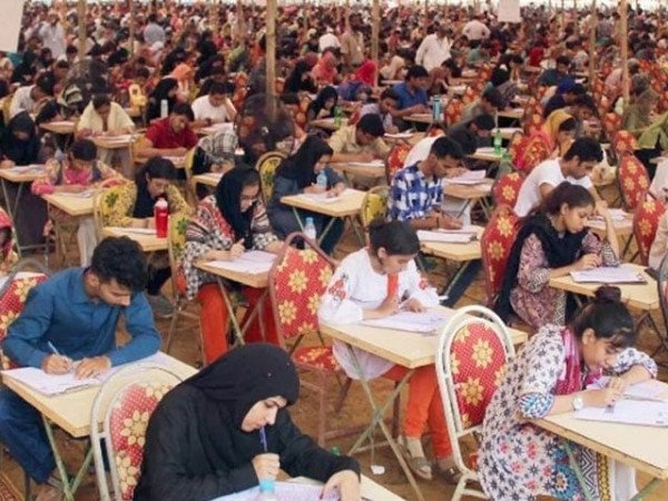 ایم ڈی کیٹ نتائج اور سوالنامہ: پی ایم ڈی سی کا ہنگامی اجلاس طلب