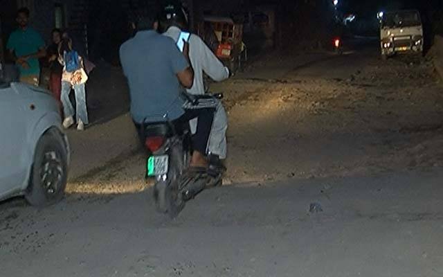 لاہور: مین شام نگر روڈ پر ترقیاتی کام التواء کا شکار، شہریوں کو مشکلات کا سامنا
