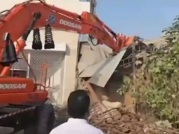 خیبر پختونخوا میں گورنر راج کے بعد تجاوزات کے خلاف بھرپور آپریشن کا آغاز