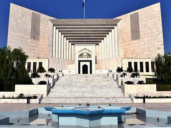 سپریم کورٹ: قتل کیس کے ملزم کی قبل از وقت رہائی قانون کے خلاف قرار