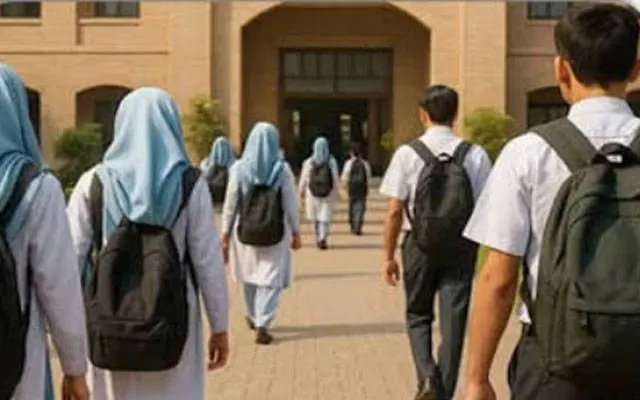 مظفرگڑھ: بوائز سکولز میں چھٹی جماعت سے اوپر طالبات کے داخلوں پر پابندی